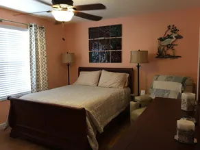 Magnifique condo de 2 chambres et 2 salles de bain donnant sur la piscine de style resort - Image 4