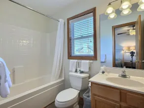 Storm Cottage- Short Walk to Beach- Community Pool & Spa - Image 3
