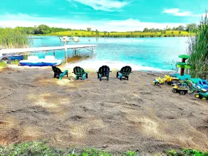 Pet and family friendly, Private lake, with private sandy beach.  Five bedroom. - Image 3
