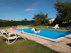 Gîte with swimming pool and air conditioning on the banks of the Lot - Image 2