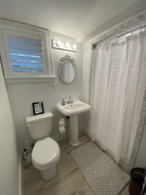 Chic cottage, Vamo area, close to beaches, pet friendly, kayaks, large backyard - Image 3