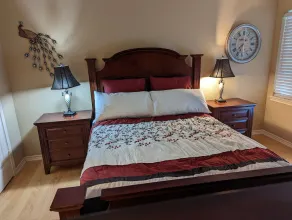 Minutes to Lake Palestine or Pine Dunes Golf Course sleeps 6 & allows pets  - Image 3