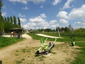 Cottage de Charme avec grand jardin calme dans un village - Image 4