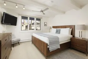 Chateau Snow Unit 202, Renovated Condo with Great Natural Light, Excellent Location - Image 5