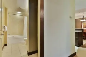 2 BDR Condo / Hot Tub / Gym - Image 3