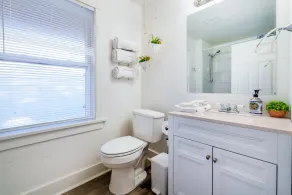 King Bed, Stocked Kitchen, Easy Driveway Parking, 2mi to Downtown & Coliseum - Image 5