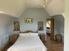 Delightful House for Up to 6 Guests + Baby With Large Secluded Garden Area - Image 5