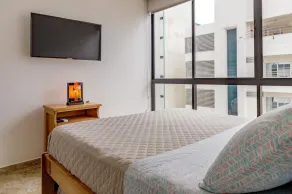 Apartamento de 2 habitaciones y 2 banos muy cerca a la playa, y al Aeropuerto. - Image 3