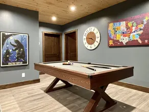New Spacious Cabin w/ Stunning Views, Easy Drive, Indoor Pool, Theater, Game Rm - Image 2