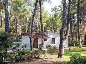 Family Villa in Sani - Sleeps 6 - Parking - WiFi - Image 3