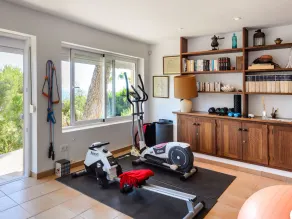 Vista unica e panoramica per questa villa con 6 camere da letto e 6 bagni - Image 2