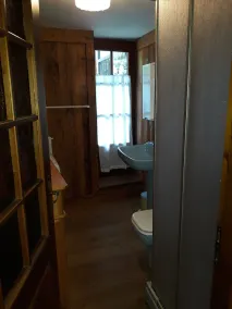 Cabin in characteristic mountain village - Image 3