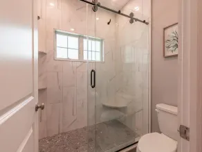 Beach Block 4 Bed/3 Bath Home with Pool - Image 4