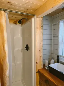 COZY PSU Rustic Tiny Home and Fishing Retreat - Image 3