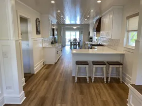 ¡Cuarta noche gratis del 3 al 14 de junio Estancias, todas las comodidades ~ Waterfront Spacious Lake House! - Image 4