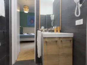 Al 7 Rooms - Image 3