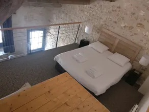 Intimate self-catered cottage loft ideal for work or getaway. With shared pool. - Image 4