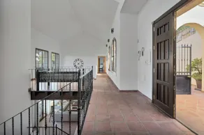 Spectacularly located luxury villa near Marbella - perfect for families - Image 3