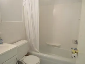 2 bedroom 1 bath oceanfront garage apartment in Ship Bottom - Image 2