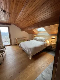 Chalet with heated indoor pool and exceptional view - Image 5