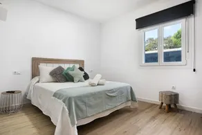 Holiday Home 'Villa Edén' with Private Pool, Wi-Fi and Air Conditioning - Image 3