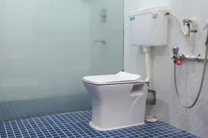 Sam's Outhouse Stay - Image 4