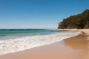 Mollymook Fantastic Beach House - 6 minutes walk to the Beach & Pet Friendly - Image 5