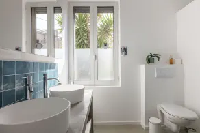 Seaside, magnificent 150m2 apartment with garden - Image 5