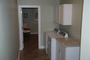 Majestic Pines Condo ~ minutes away from downtown Saugatuck - Image 5