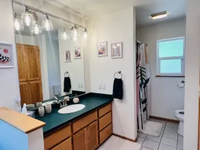Riverfront 3 bed/2 bath home, relaxing and peaceful, new furnishings and paint - Image 5