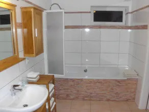 Modern apartment in spacious villa, 3,000 sqm property, south-facing slope, forest, WIFI - Image 3
