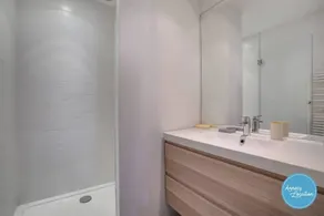 Superb 4* apartment near the lake and mountain view - Image 2