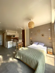 Waterfront Studio - Image 5