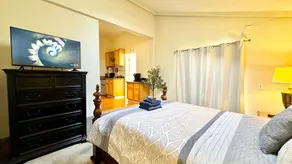Serene Guest Suite w/ Private Bath and Kitchenette - Image 4