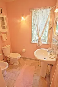 Prasini Luxury Cottage - Image 2