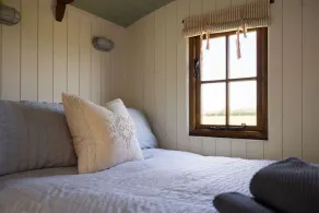 Harbour Ranch Hut - Rustic Countryside Escape - Image 3
