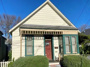 Victorian Cottage - One Block from Monterey Bay- 30-Night Minimum Stay - Image 5