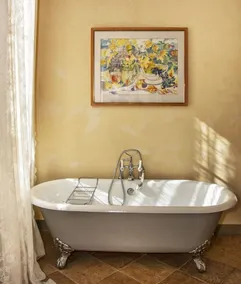 Stunning family villa, nestled within the village of Vorno, south of Lucca - Image 2