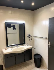 BESOTEL Erkrath - 20 Wohnungen 2 Standorte 35 Schlafzimmer 29 Badezimmer 52 Betten für 73 Gäste - Image 2