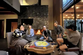 Chalet with private pool and jacuzzi - Image 2