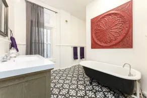 Large Downtown Artist's Loft, 30 min to Lexington, Horse, Bourbon, R River Gorge - Image 4