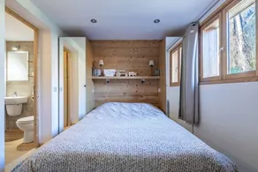 Nice And Spacious Apt In Chamonix Mont Blanc - Image 2