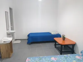 Suite for rent in Guarujá - sleeps 2 - mini-fridge + ceiling fan - Image 5