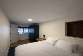 Spacious private king suite steps to DT Banff - Image 4