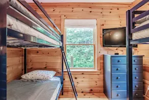Bigfoot Bungalow - Authentic cozy Bungalow - Image 4