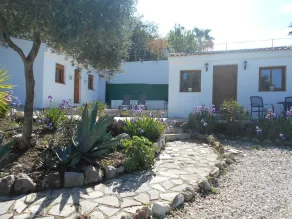 Ruhiges Ferienhaus für Selbstversorger in Andalusien - Amonst The Olive Fields - Image 3