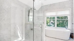 Timeless Hamptons style Beach Home, heated saltwater pool, expansive deck,... - Image 4