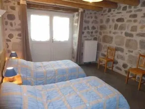 Charming Village Farmhouse Sleeps 8 – Near Allier Gorges & Pradelles - Image 3