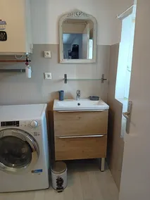 Quiet furnished accommodation with garden - Image 3
