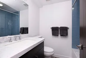 4 BR- 2150 sq ft high end condo / steps to bus to 4 mountains - Image 5